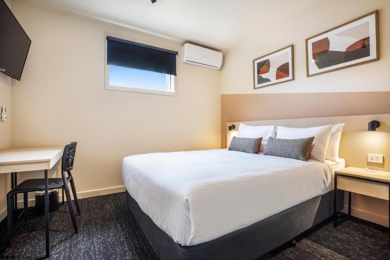 Nightcap At Manhattan Hotel Ringwood Εξωτερικό φωτογραφία